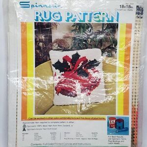 Vintage NEW Spinnerin Latch Hook Rug Pillow Printed Canvas Christmas Bells Holly